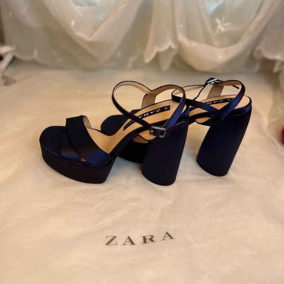 ZARA SATIN EFFECT CHUNKY
PLATFORM SANDALS - Picture 6 of 16